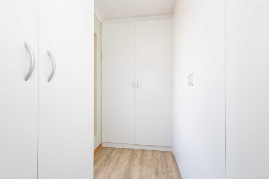 4 Bedroom Property for Sale in Panorama Western Cape
